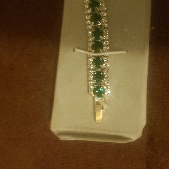 Man-made emerald - Picture 3 of 6